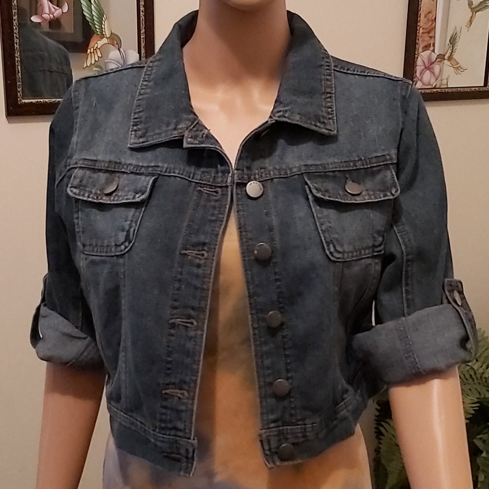 Size Medium Jeans 3/4 sleeve length Crop Jacket